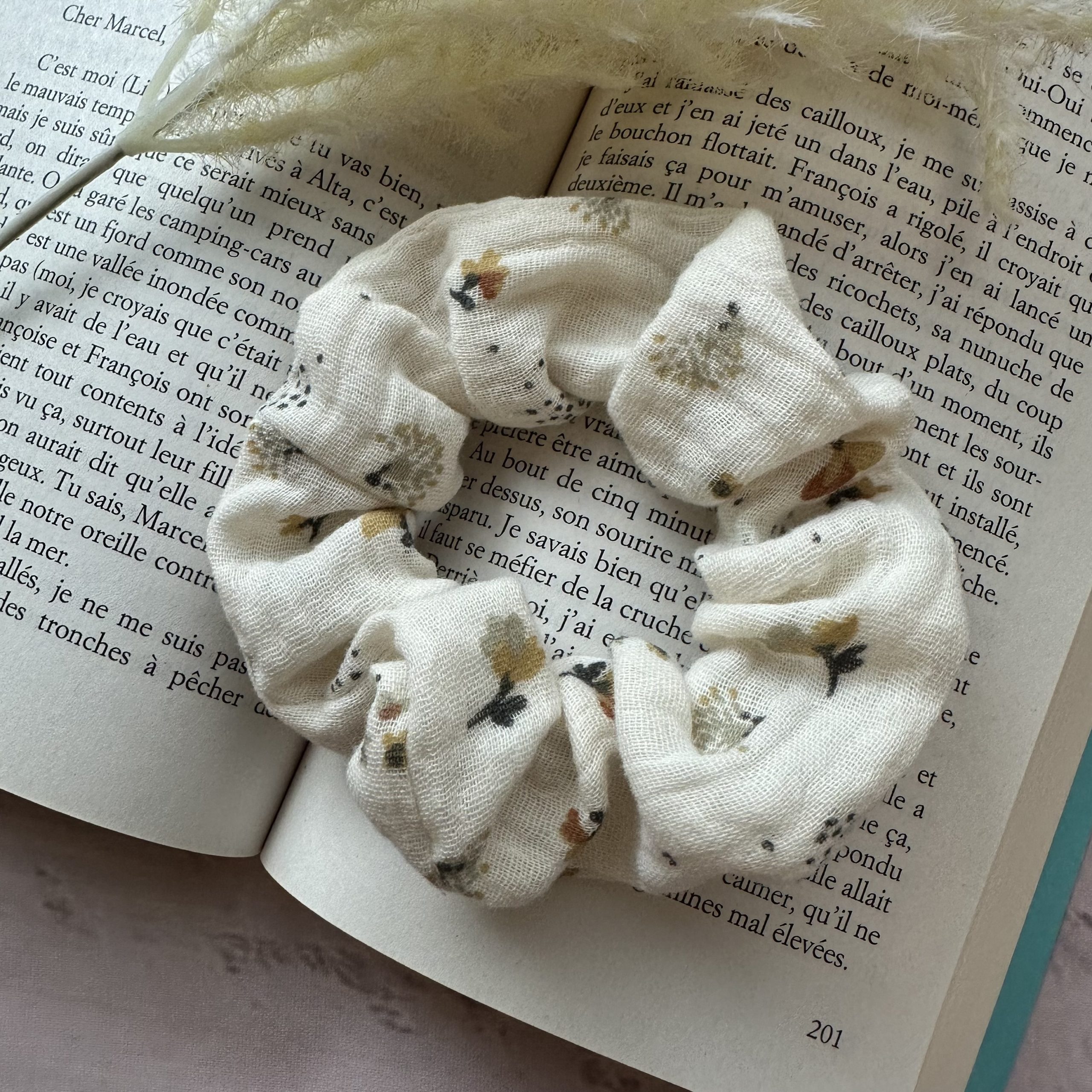 Chouchou «Fleurs et hérissons»